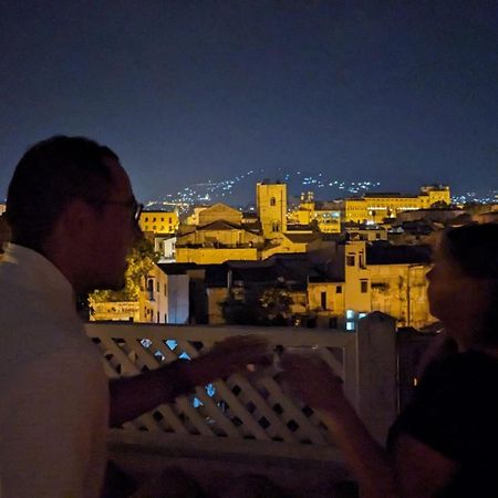 דירות La Terrazza Di פלרמו מראה חיצוני תמונה