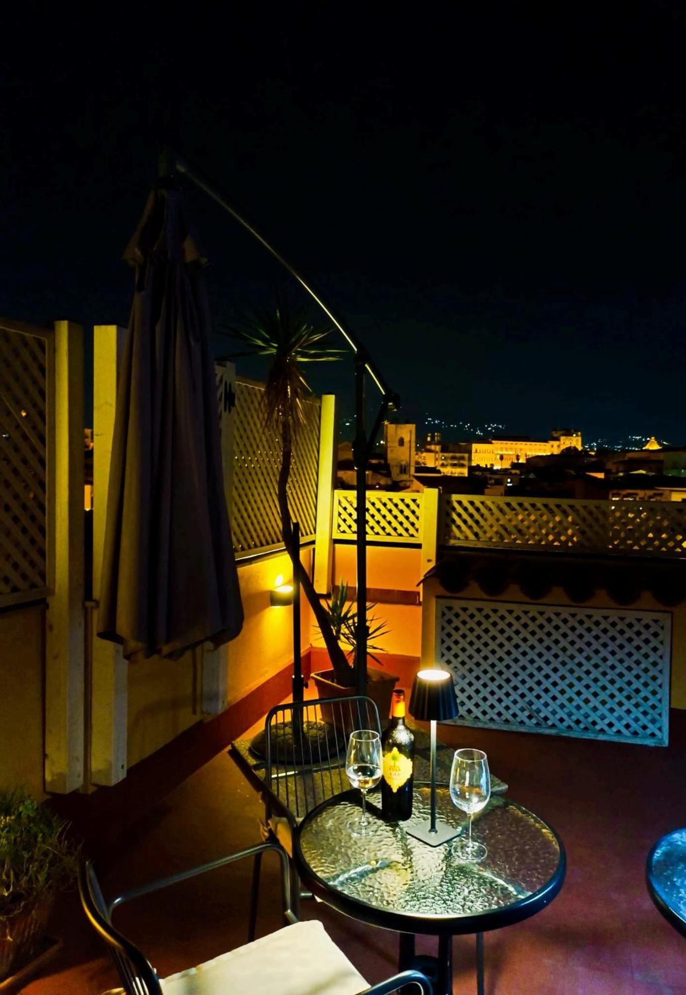 דירות La Terrazza Di פלרמו מראה חיצוני תמונה